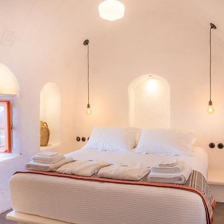 Santa Irini Retreat Hotell Thirasia Exteriör bild